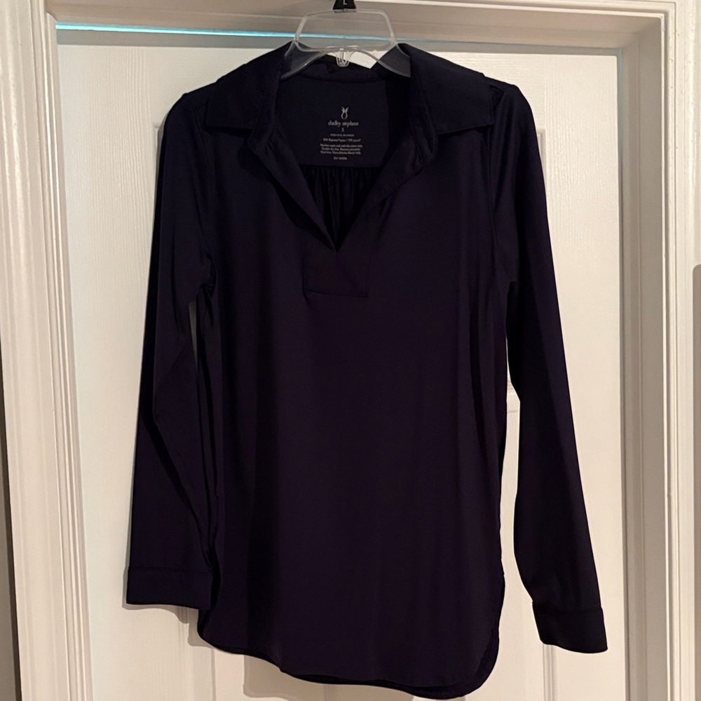 Dudley Stephens Women's Long-Sleeve V-Neck Top - Navy Blue